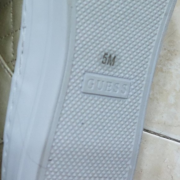 GUESS Women's Loven Casual Lace-Up Sneakers GOLD TONE Size 5 - Picture 12 of 12